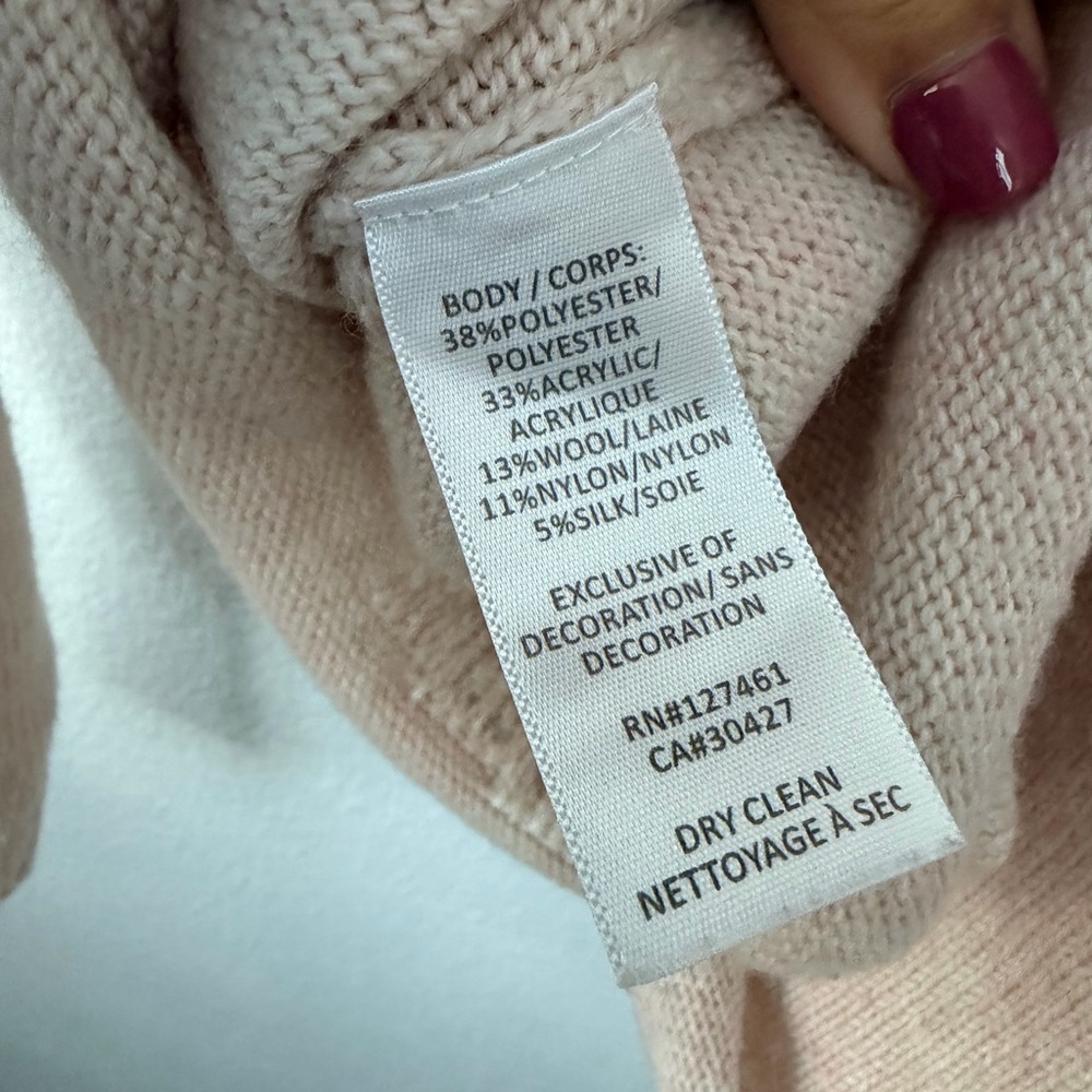 Wildfox Couture  Suck It Up Vineyard Oversized Sweater  Sz Medium Pink - Picture 7 of 8